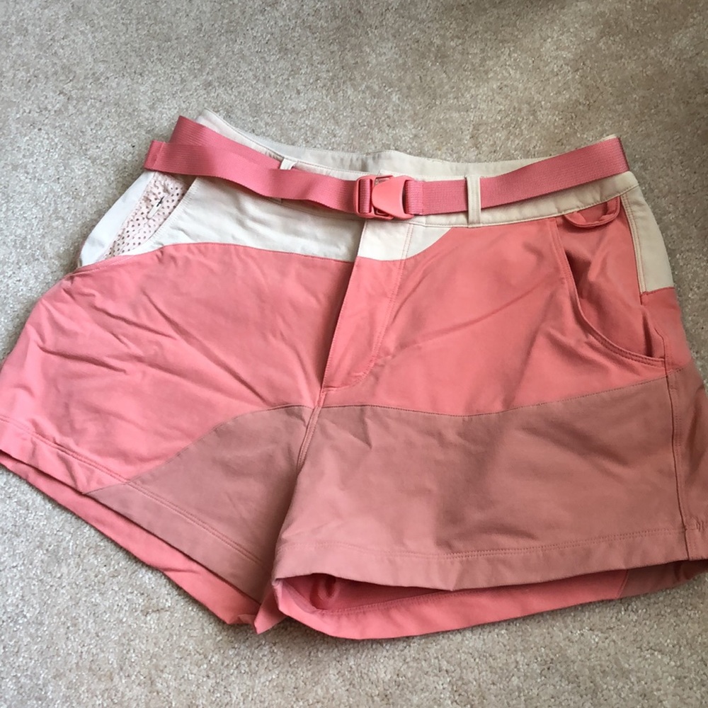 OV Rec Trek Shorts in Sold out color— Oatmeal/Lantana/Venice EUC